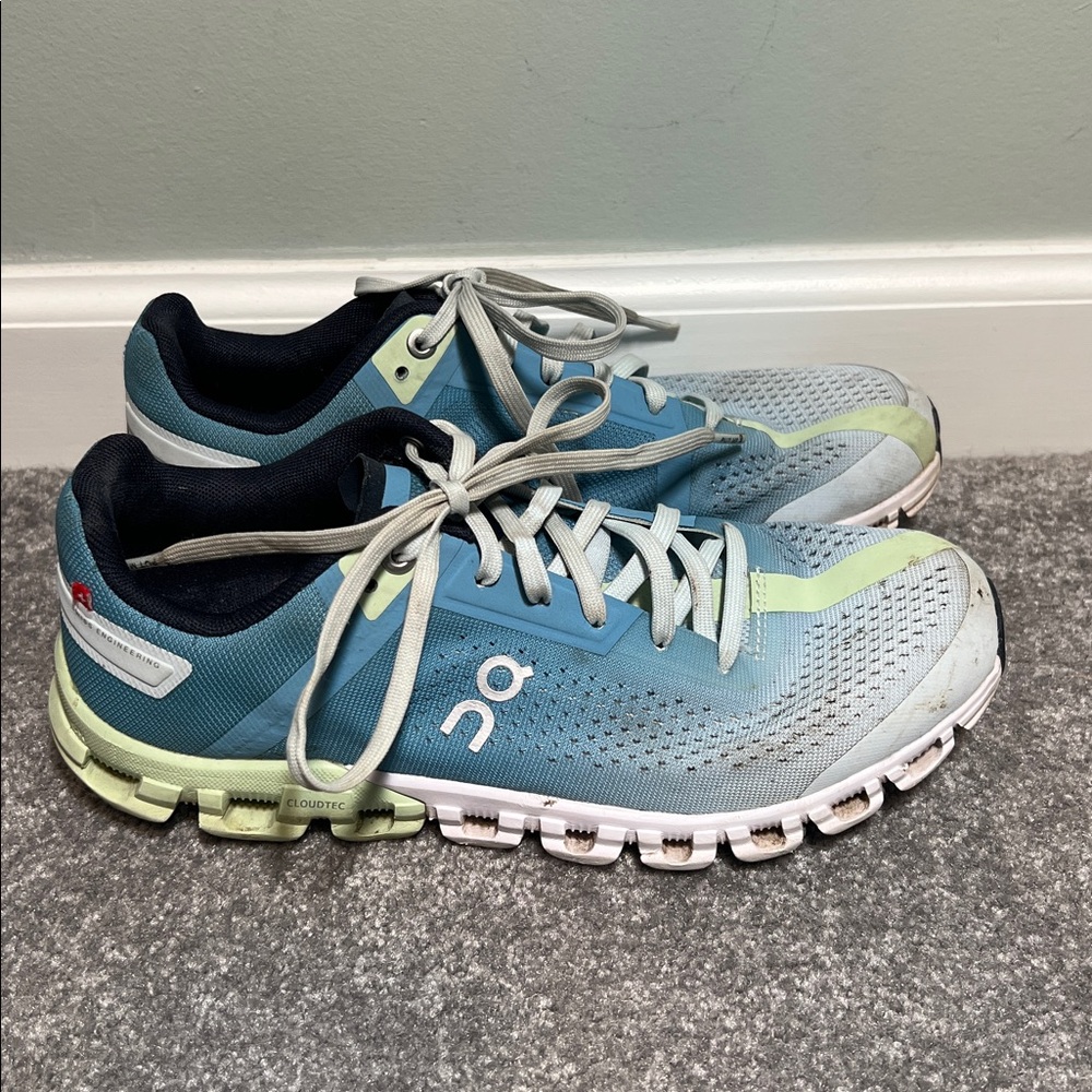 On Cloud Cloudflow Running Shoes Nimbus/Seedling Sneaker size 7.5 Womens